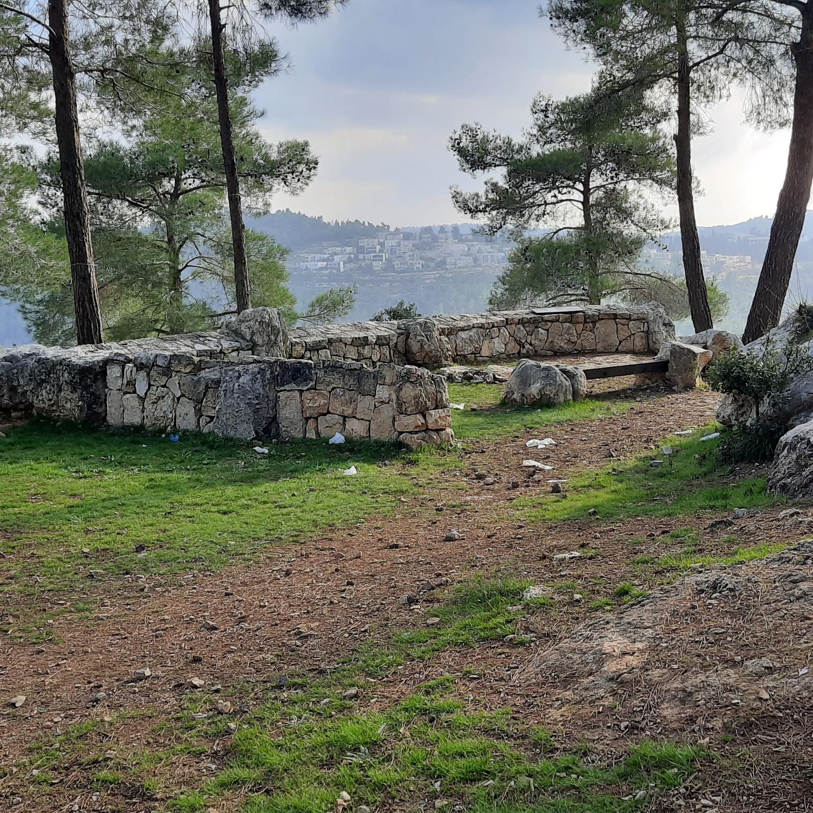 רכס הר הרוח – מצפור נוף, חניון ושביל טיול