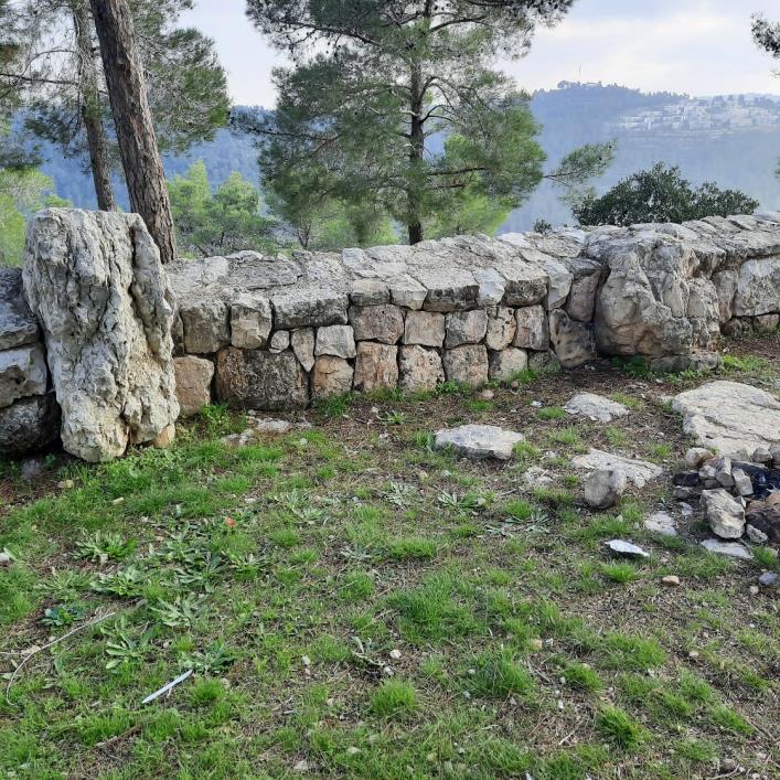 רכס הר הרוח – מצפור נוף, חניון ושביל טיול