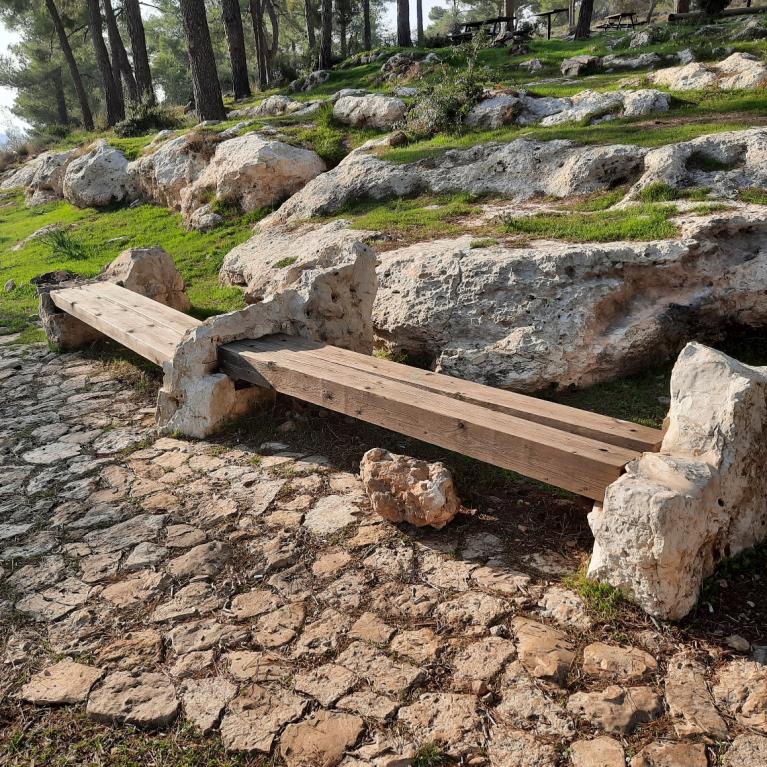 רכס הר הרוח – מצפור נוף, חניון ושביל טיול