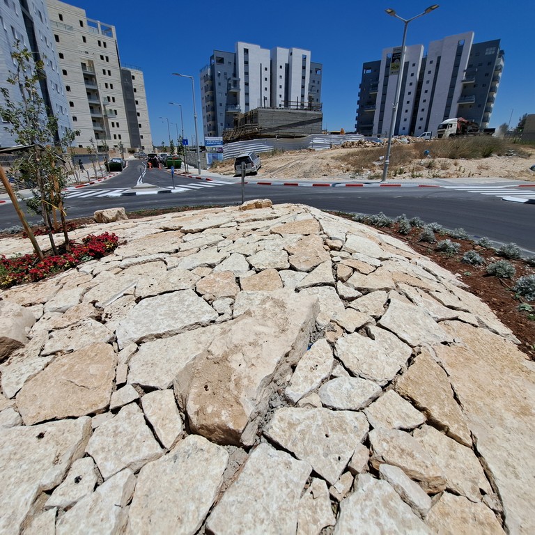 ככר תנועה בבית אל